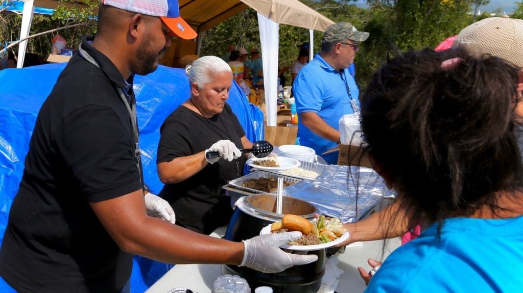  Legisladores encabezados por el presidente de la C&aacute;mara llevan m&aacute;s de 700 cajas de alimento a v&iacute;ctimas de los sismos en Ponce, Gu&aacute;nica, Sabana Grande y Guayanilla 