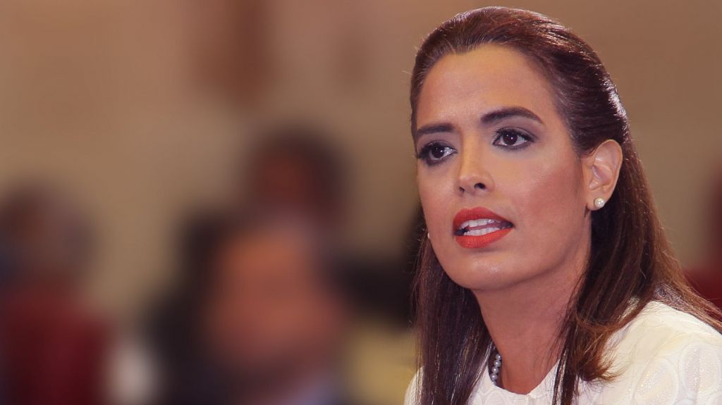  Senadora exige retiro de propuesta de representante del PNP para que adultos mayores entreguen sus casas 