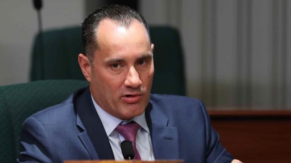  Gobernadora le da la espalda a m&aacute;s de 875,000 mil puertorrique&ntilde;os, a miles de adultos mayores y a miles de peque&ntilde;os comercios seg&uacute;n representante Tony Soto 