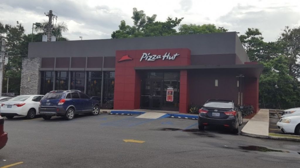  Fuego en Pizza Hut de San Patricio 