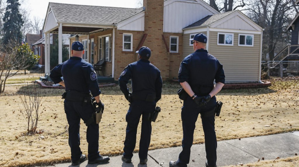  Polic&iacute;as latinos y afroamericanos denuncian &ldquo;discriminaci&oacute;n racial sist&eacute;mica&ldquo; 