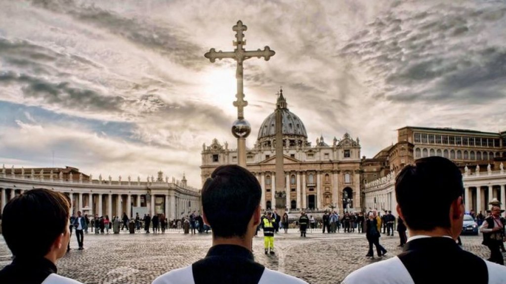  Vaticano confirma un caso de coronavirus en la residencia del papa Francisco 