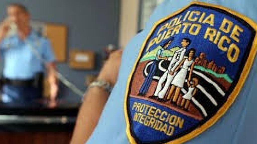  Hombre alega expareja le rob&oacute; $2 mil y un arma en Corozal 