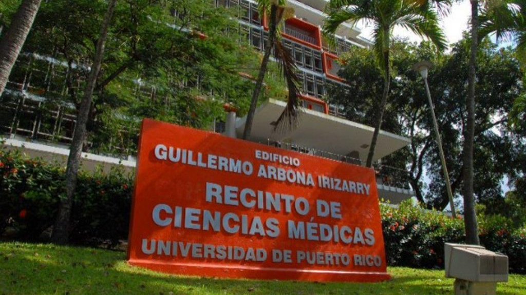  Celebran su investidura 109 futuros m&eacute;dicos en la Escuela de Medicina de la UPR 