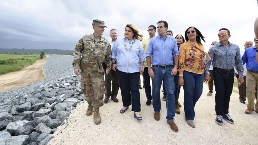  Rossell&oacute; Nevares y Jenniffer Gonz&aacute;lez anuncian mejoras en proyecto de control de inundaciones en Barceloneta 