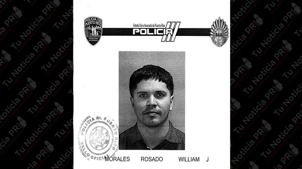  Vendi&oacute; una pistola en el estacionamiento de WalMart de Santa Isabel, luego un AK-47, pero se las vendi&oacute; a un agente encubierto 