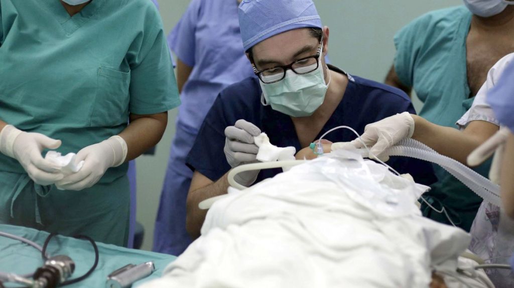  Ni&ntilde;as hospitalizadas tras ingerir golosinas de marihuana de banco de comidas 