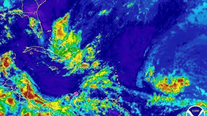 Gobierno hace un llamado a la  precauciÃ³n ante paso de  Onda Tropical cerca de  Puerto Rico
 
