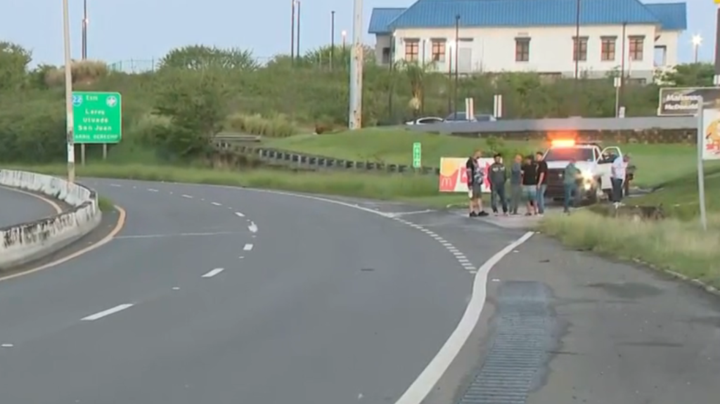  Video: Joven de 23 a&ntilde;os muere al caer con su motora en un desag&uuml;e en Hatillo 