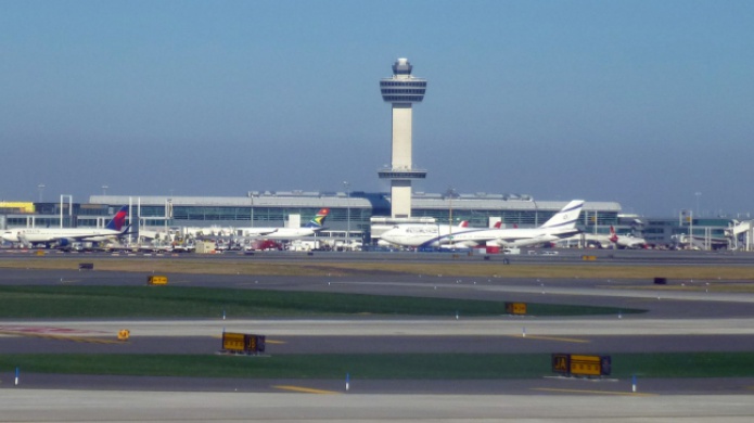 Emergencia en el aeropuerto de Nueva York por una supuesta bomba en un aviÃ³n