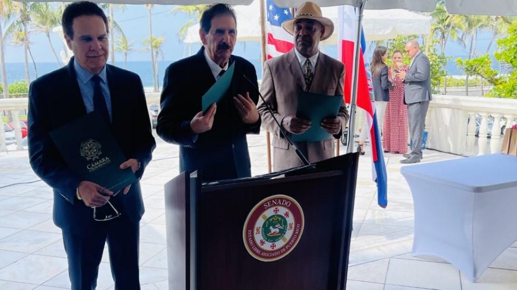  Reconocen trayectoria musical del Conjunto Quisqueya 