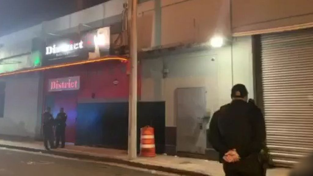  Video: Identifican a los dos hombres acribillados a tiros frente a discoteca de Santurce 