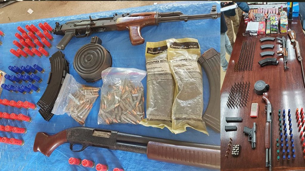  Fotos:Ocupan armas largas, dinero y pirotecnia durante allanamiento en Gurabo 