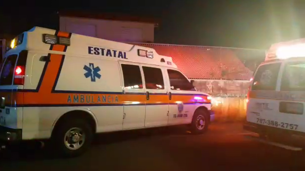  Hombre apu&ntilde;ala a una mujer en terminal de guagua publicas en Cayey 