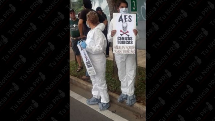 ManifestaciÃ³n de organizaciones ambientales contra el depÃ³sito de cenizas de carbÃ³n en PeÃ±uelas frente a JCA