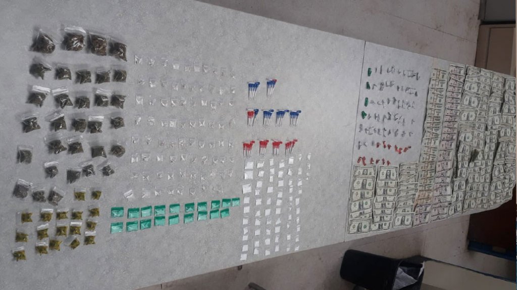  Arrestan tirador de drogas en residencial de Manat&iacute; 