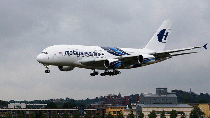 Pasajeros de Malaysia Airlines viven momentos de pÃ¡nico por una fuerte turbulencia (fotos)