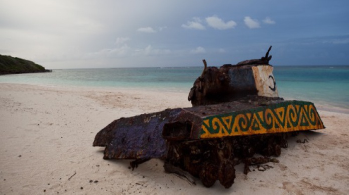 IMPULSAN LIMPIEZA  DE TERRENOS EN VIEQUES Y CULEBRA