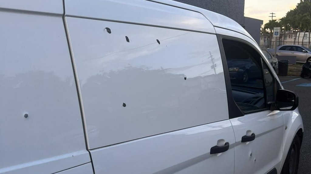  Hombre result&oacute; con laceraciones luego de disparos hacia su veh&iacute;culo en Toa Baja 