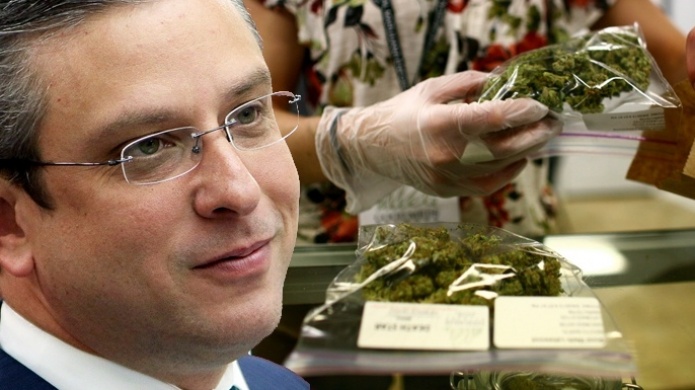 Empleados pÃºblicos que "Fumen marihuana" no podrÃ¡n ser despedidos