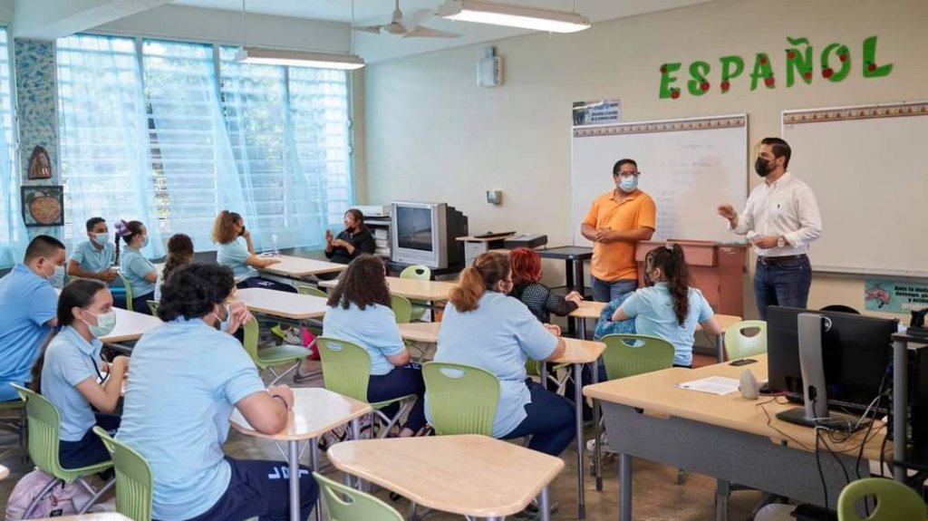  Buscan que la UPR suscriba acuerdos con Educaci&oacute;n para brindar tutor&iacute;as a estudiantes en rezago 