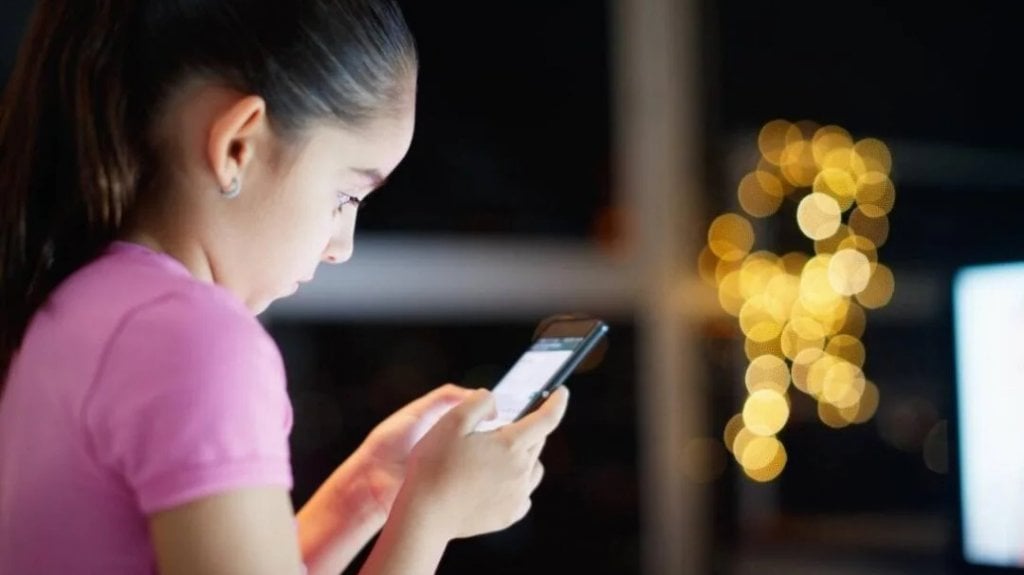  Florida avanza en proyecto de ley para prohibir acceso a redes sociales a menores de 16 años 