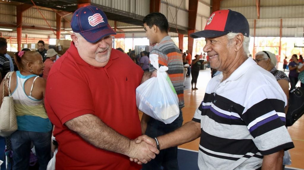  Presidente de la C&aacute;mara y fundaci&oacute;n Yo no me Quito asisten a cientos de familias de Fajardo que perdieron sus hogares tras el paso de Mar&iacute;a 