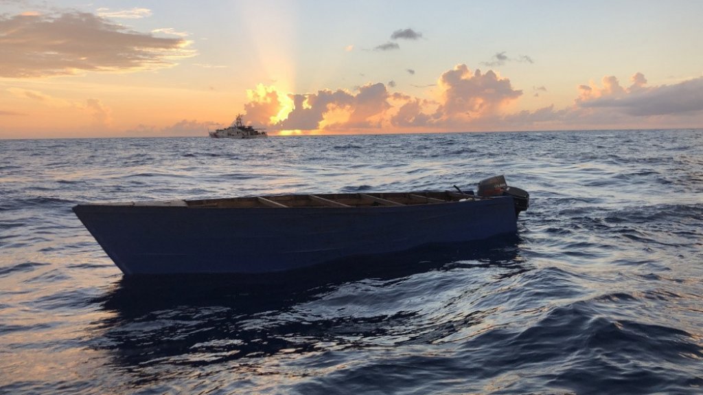  Unidad Mar&iacute;tima de FURA intercepta una embarcaci&oacute;n en Aguadilla 