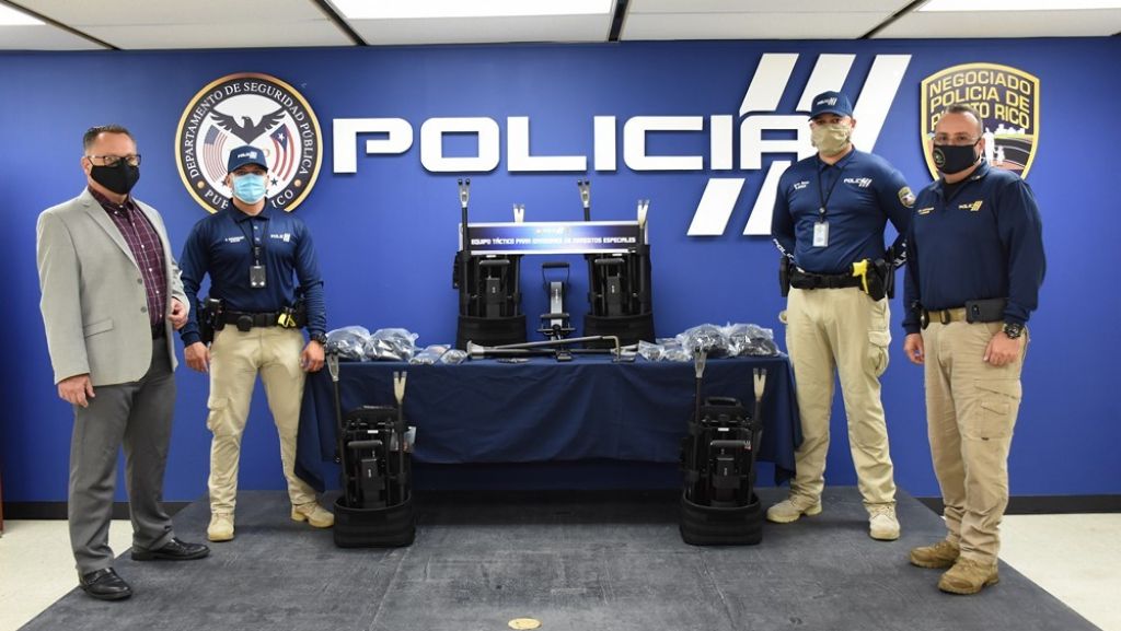  Entregan equipo t&aacute;ctico a personal de Arrestos Especiales de la Polic&iacute;a 