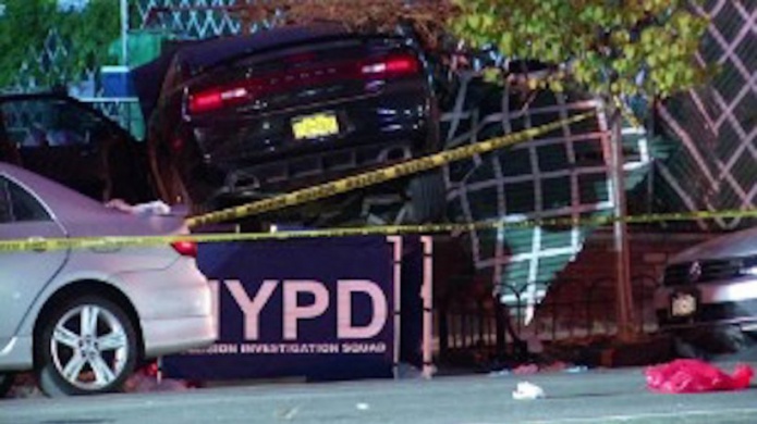 Tragedia en Halloween: Auto atropella a varias personas que celebraban en Nueva York; 3 murieron