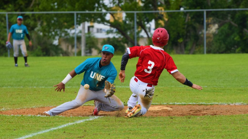  Un vistazo al b&eacute;isbol universitario 