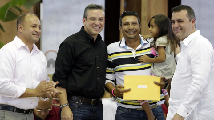 GOBIERNO FACILITA VIVIENDA A 300 FAMILIAS
