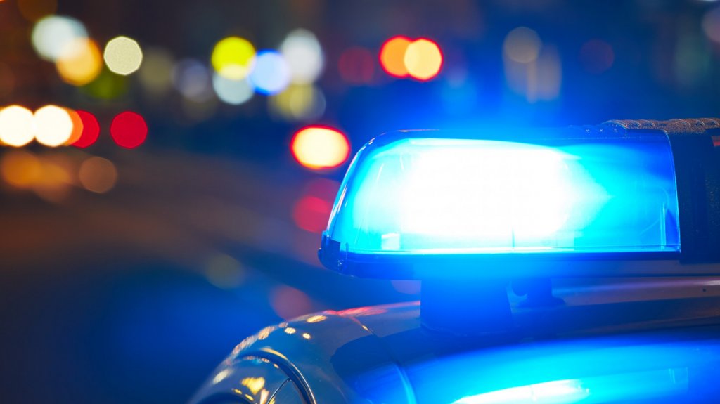  Hallan cad&aacute;ver de un hombre al interior de un auto en R&iacute;o Piedras 