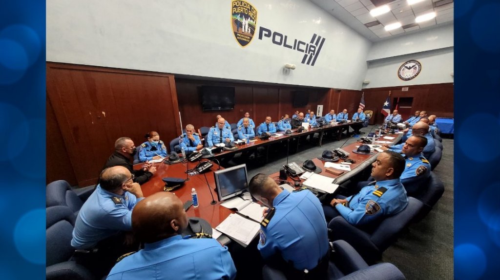  Comisionado de la Polic&iacute;a se re&uacute;ne con directores de Patrullas de Carreteras para abordar plan de trabajo por Semana Santa 