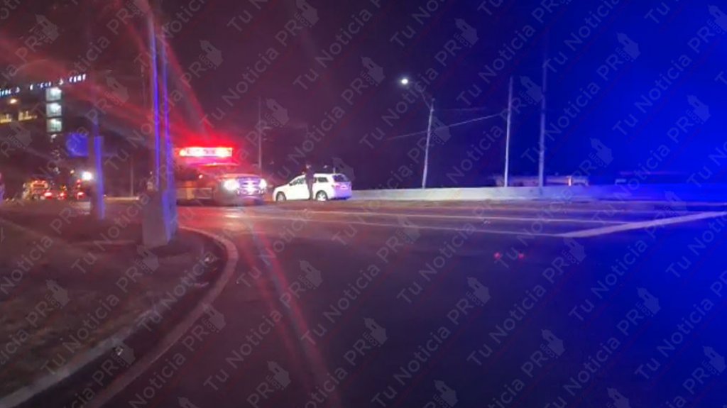  Video: Cierran carretera de Bayam&oacute;n por tiroteo que dej&oacute; dos muertos dentro de un auto 