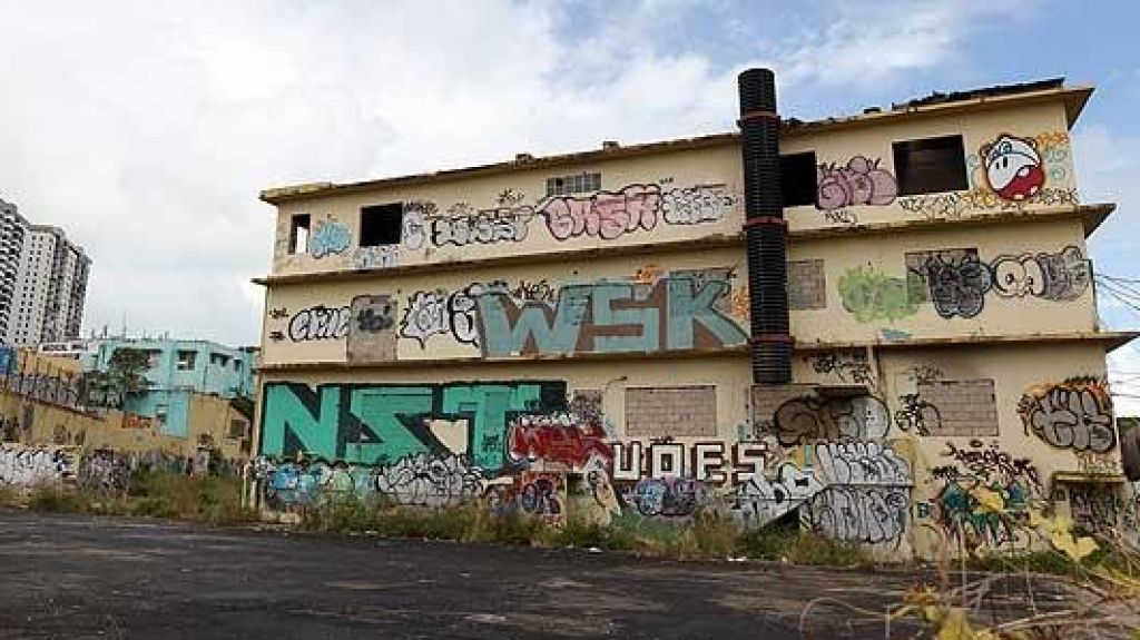 CÃ¡mara aprueba medida que faculta a los municipios a adquirir propiedades en abandono