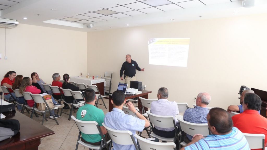  Negociado de Transporte y Otros Servicios P&uacute;blicos ofrece adiestramiento para due&ntilde;os de franquicias de guaguas escolares 