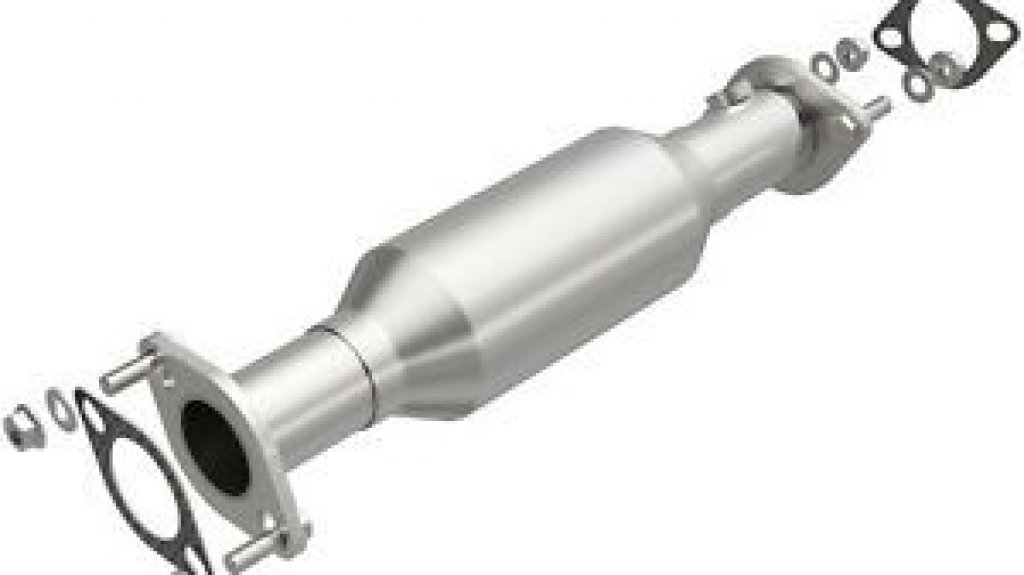  5 catal&iacute;ticos fueron robados de veh&iacute;culos Mitsubishi estacionados en centro comercial en Caguas 