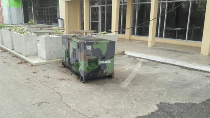 Utilizan Planta elÃ©ctrica de la policÃ­a para restaurante privado en Arecibo 