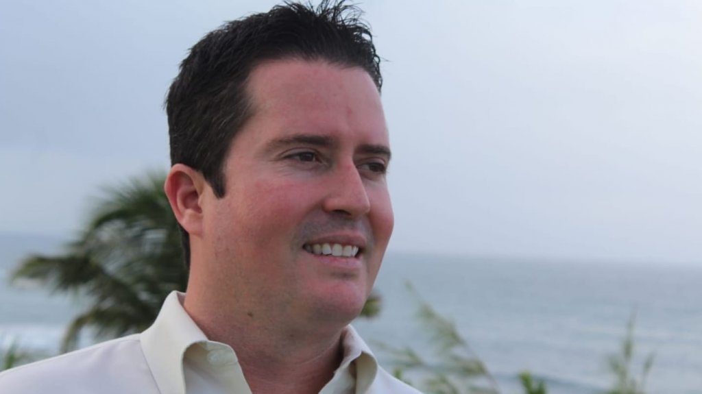  Acusan a Johnny M&eacute;ndez de enga&ntilde;ar al pueblo al ocultar informaci&oacute;n tras divulgar salarios de empleados de la C&aacute;mara de Representantes 