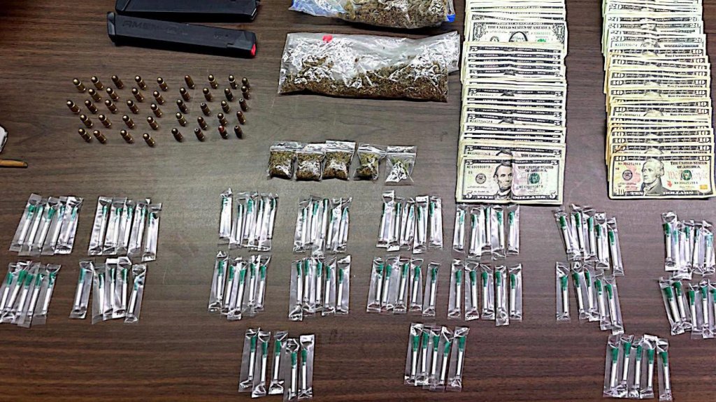  Dos arrestados por drogas en Caguas 