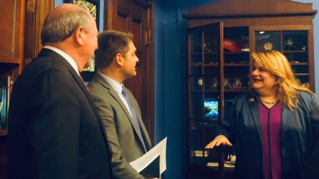  Avanza en el Congreso acuerdo de $12,000 millones para Medicaid 