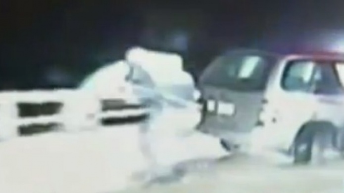 Ciudadano se lanzÃ³ de un puente para escapar de la policÃ­a 