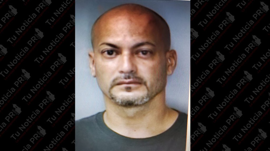  Arrestado por Ley de Armas y Ley 54 