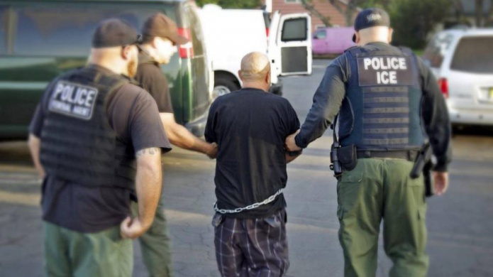 Federales en EEUU arrestan A 21 personas por fraude con visas