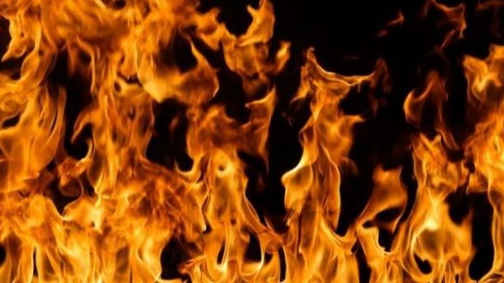  Fuego en Armer&iacute;a en San Juan 