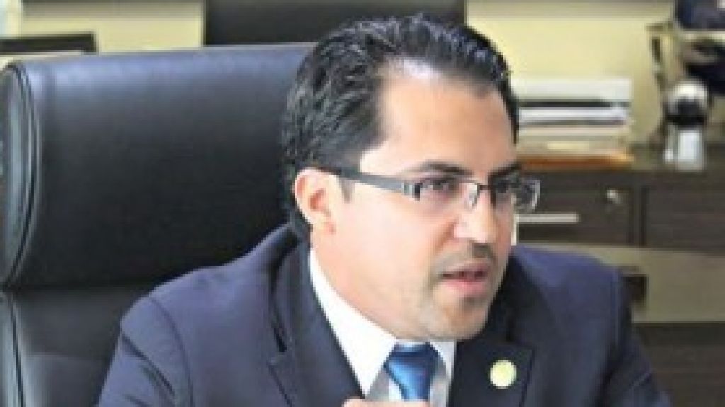  Representante &Aacute;ngel Pe&ntilde;a Ram&iacute;rez asigna dinero para la compra de postes y materiales el&eacute;ctricos 