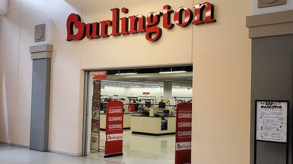  Roban 52 pantalones deportivos de mujer en tienda de Bayam&oacute;n 