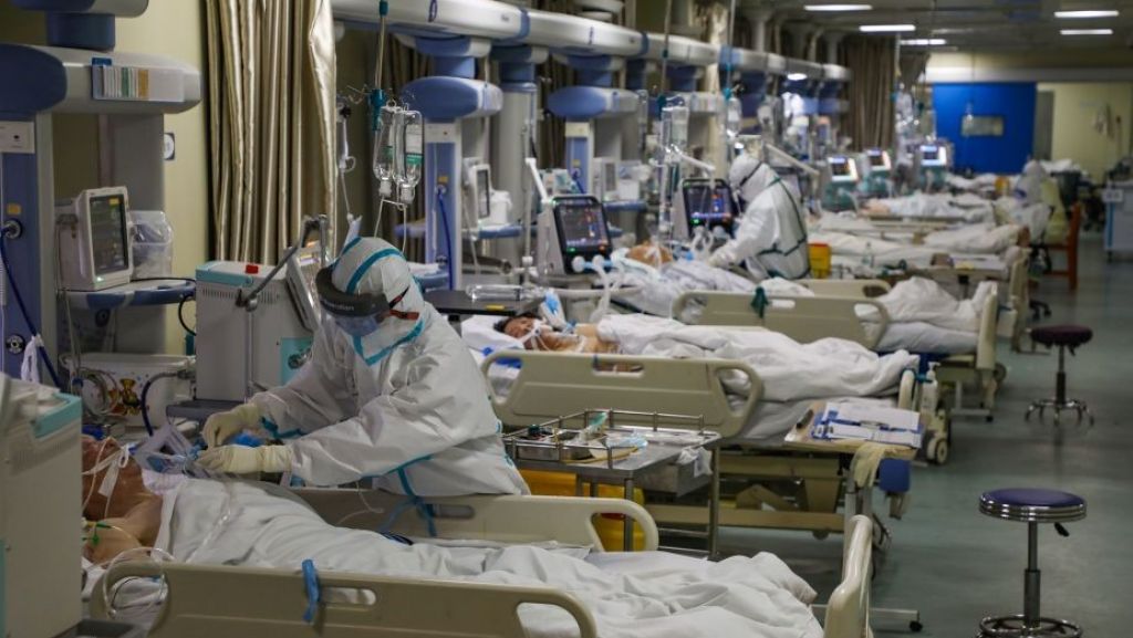  Cierran fronteras en ciudad de China por nuevo brote de coronavirus 