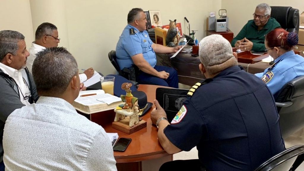  Alcalde de Humacao exige fortalecer comunicaci&oacute;n con Polic&iacute;a Estatal 